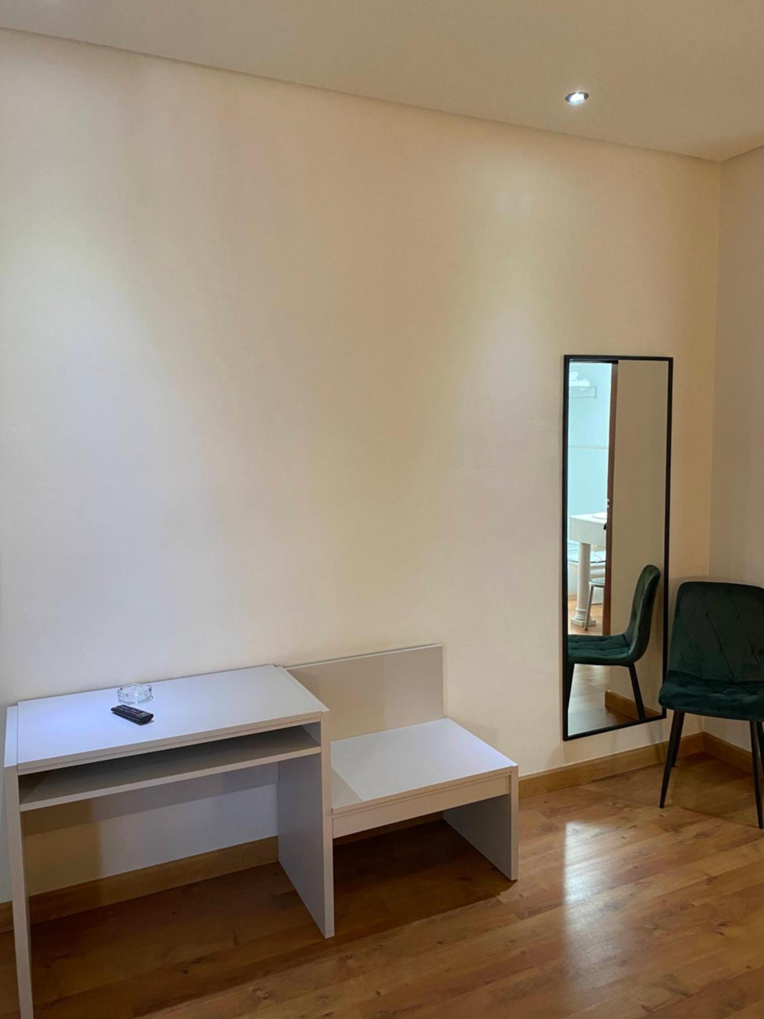 Hotel Santa Ana La Carlota Buitenkant foto