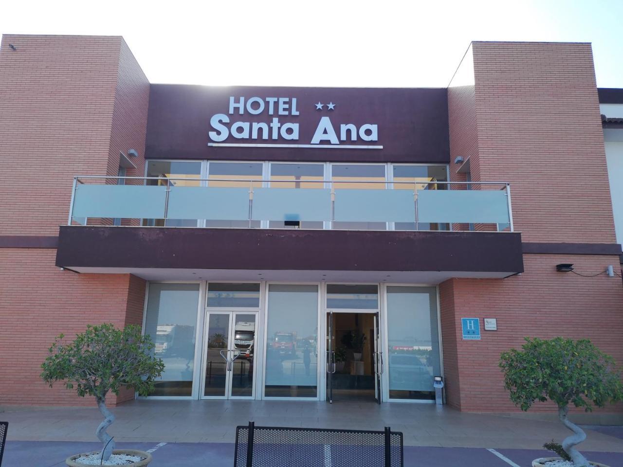 Hotel Santa Ana La Carlota Buitenkant foto